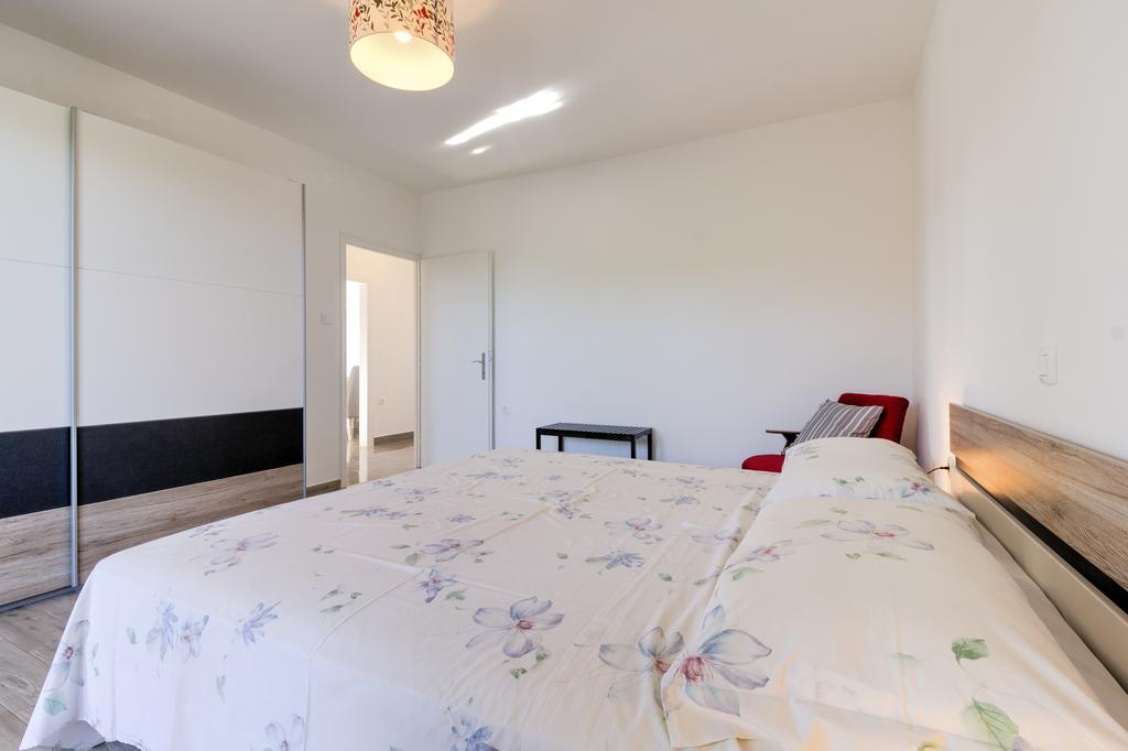 Apartments Ester Victoria Медулин Экстерьер фото