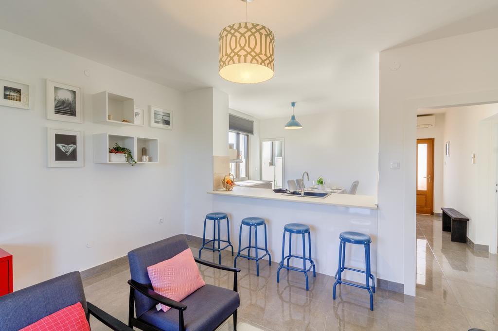 Apartments Ester Victoria Медулин Экстерьер фото