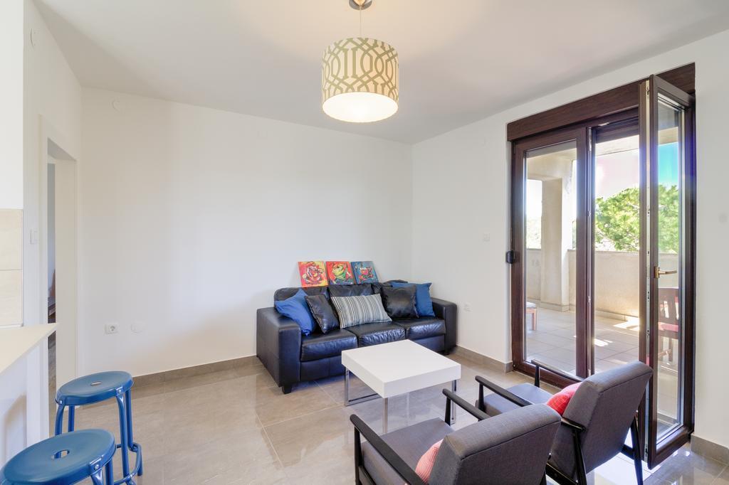 Apartments Ester Victoria Медулин Экстерьер фото