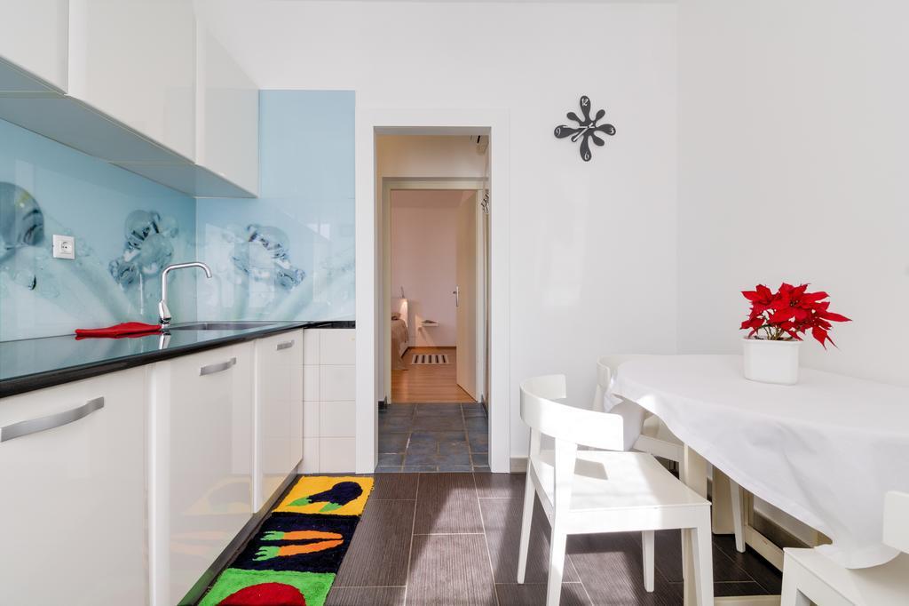 Apartments Ester Victoria Медулин Экстерьер фото
